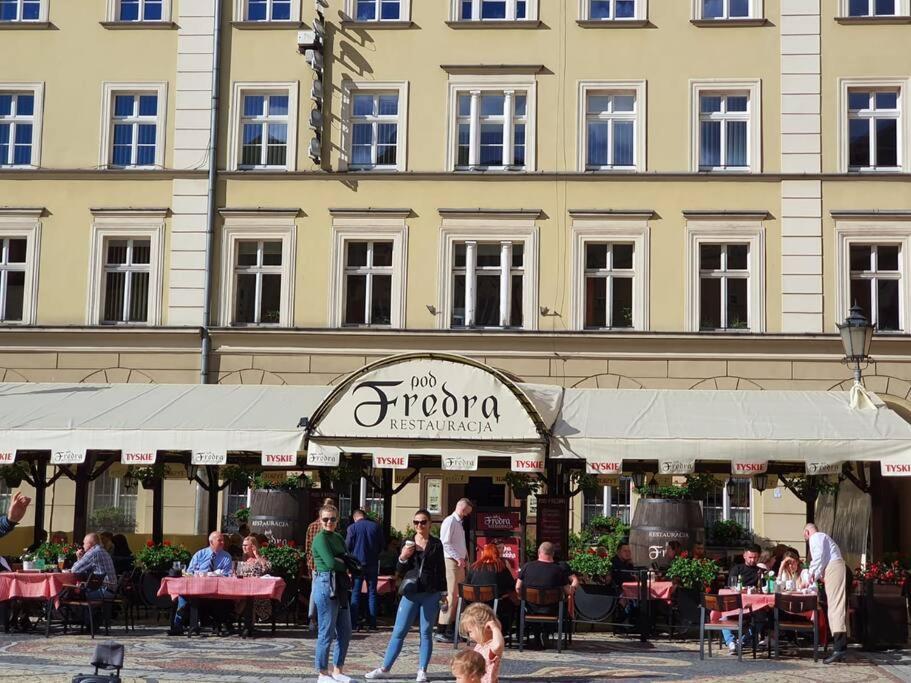 Apartamento Rynek Pod Fredra Breslavia Exterior foto